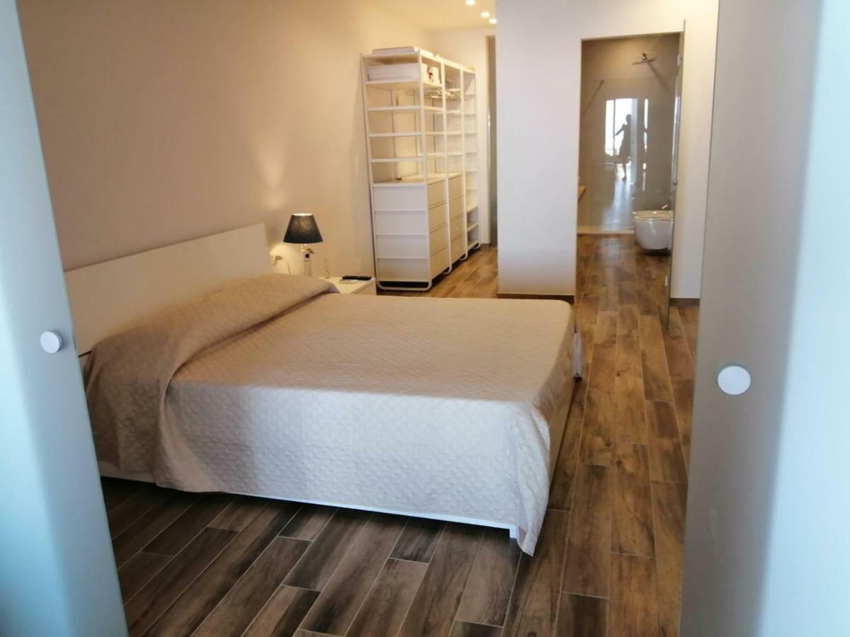 Appartamento Vista Mare Capo dʼOrlando Екстериор снимка